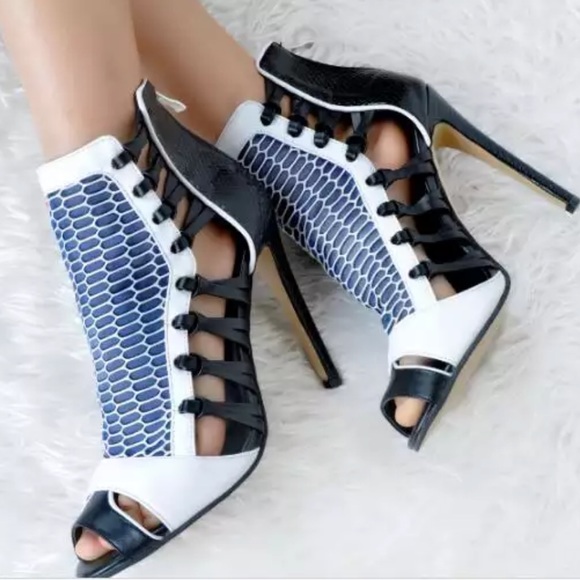Netted Blue and Black Open Toe High Heels - Picture 5 of 5